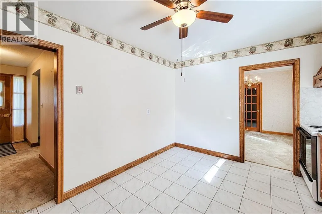 18 MANOR Place