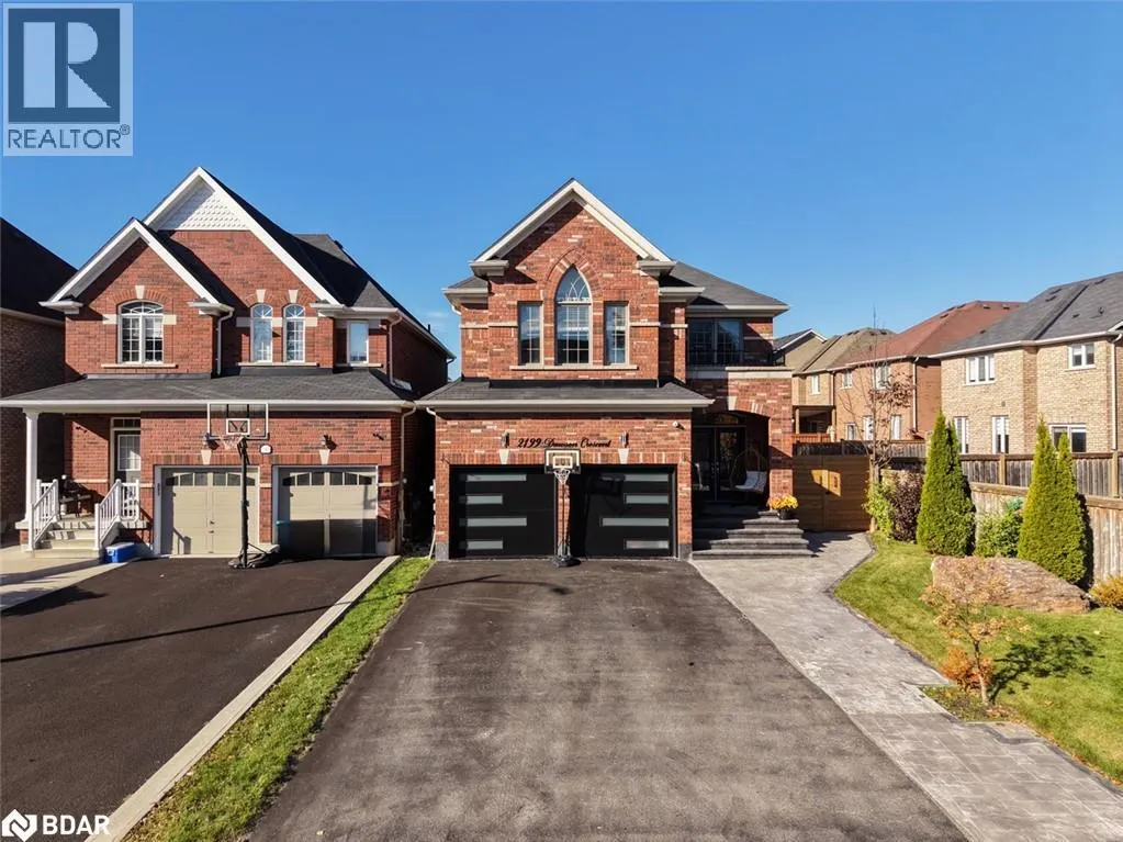 2199 DAWSON CRESCENT Crescent