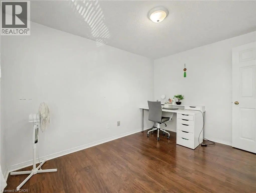 635 REXFORD Drive