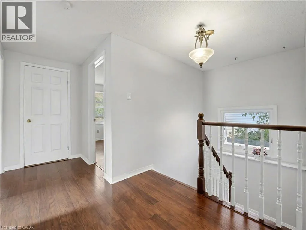 635 REXFORD Drive