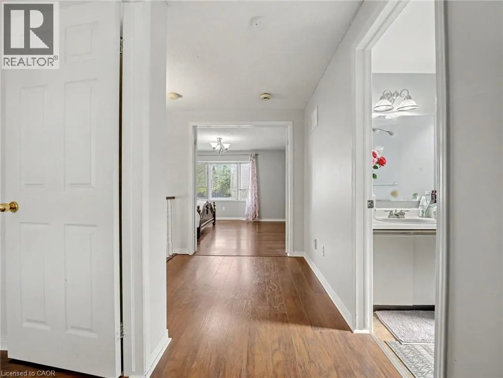 635 REXFORD Drive