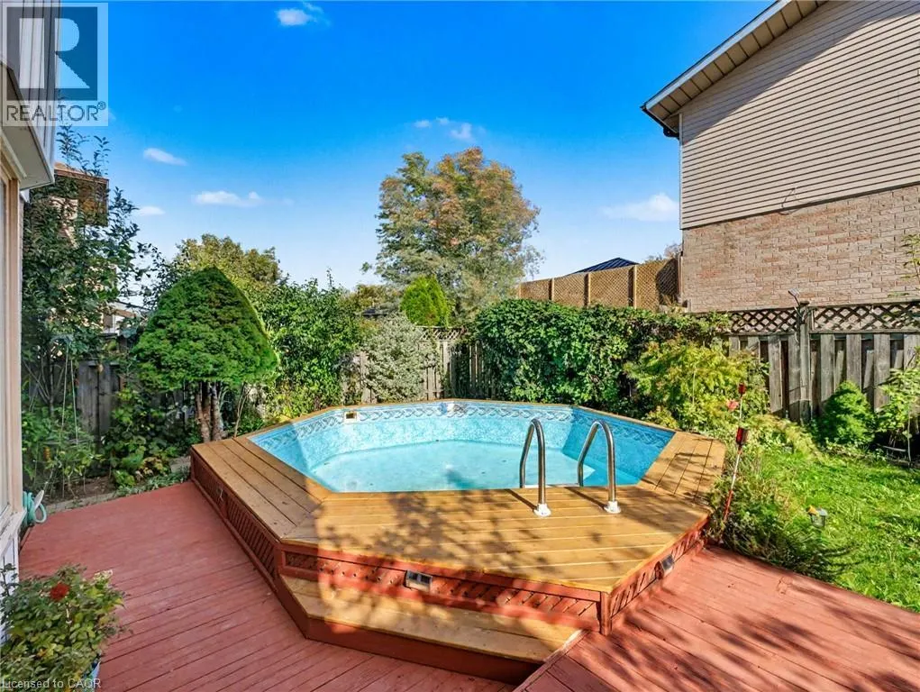 635 REXFORD Drive