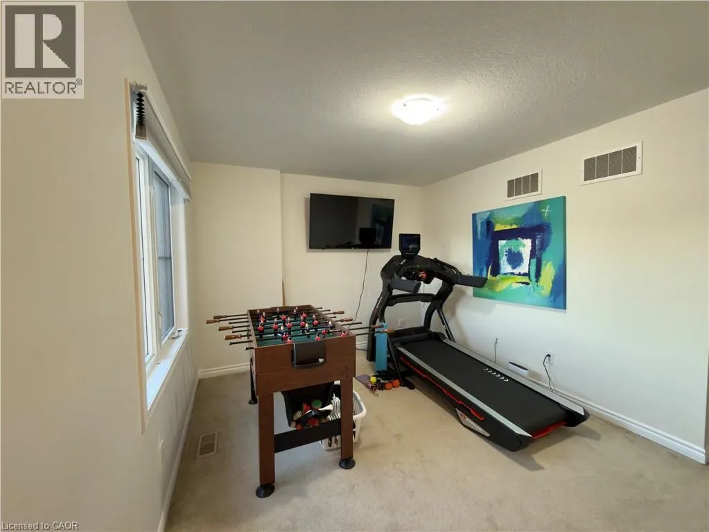 386 GROVEHILL Crescent Unit# Main floor, #Main floor