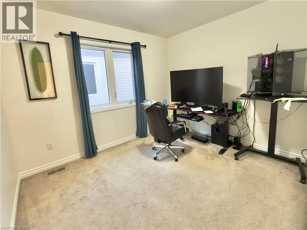 386 GROVEHILL Crescent Unit# Main floor, #Main floor