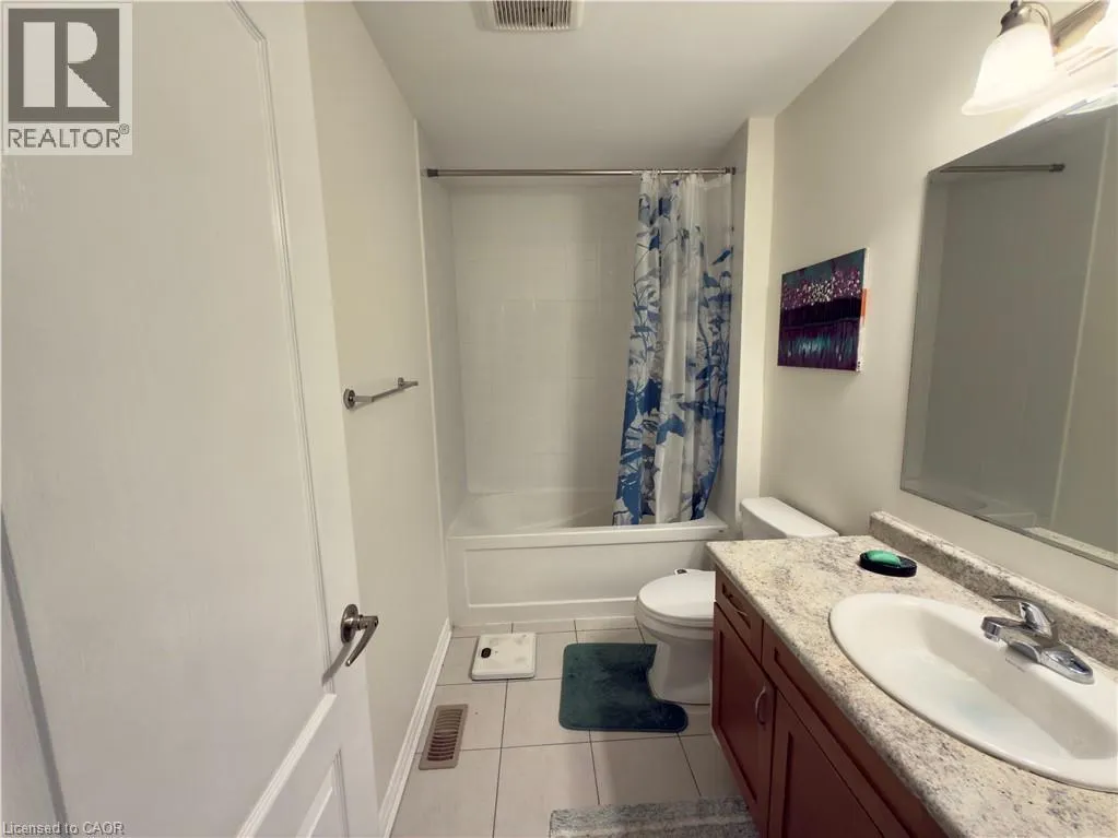 386 GROVEHILL Crescent Unit# Main floor, #Main floor