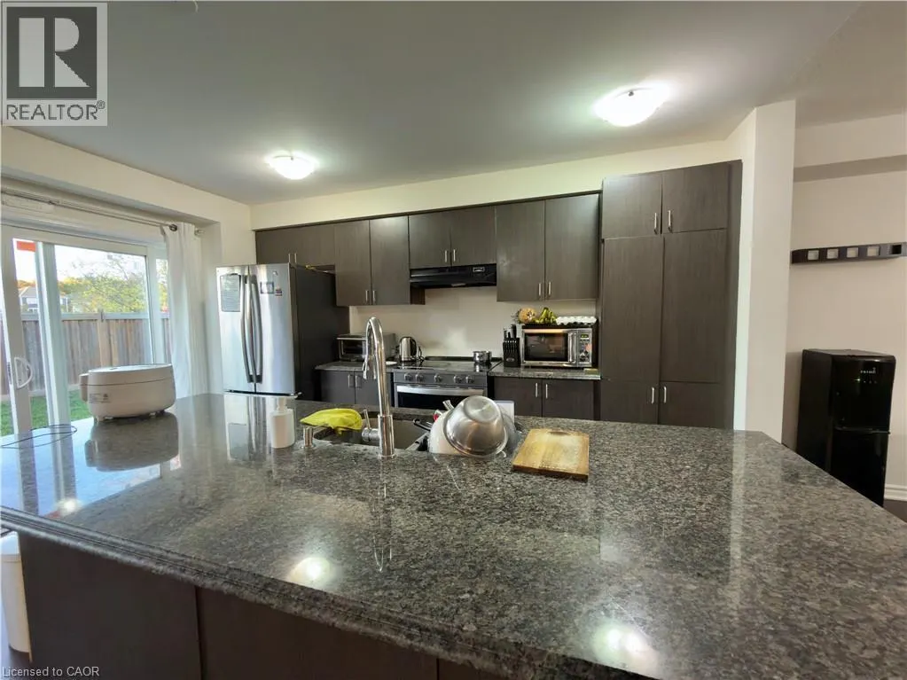 386 GROVEHILL Crescent Unit# Main floor, #Main floor