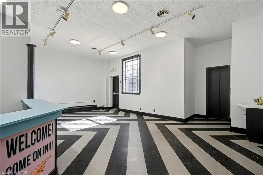 19 KING Street E Unit# 2, #2