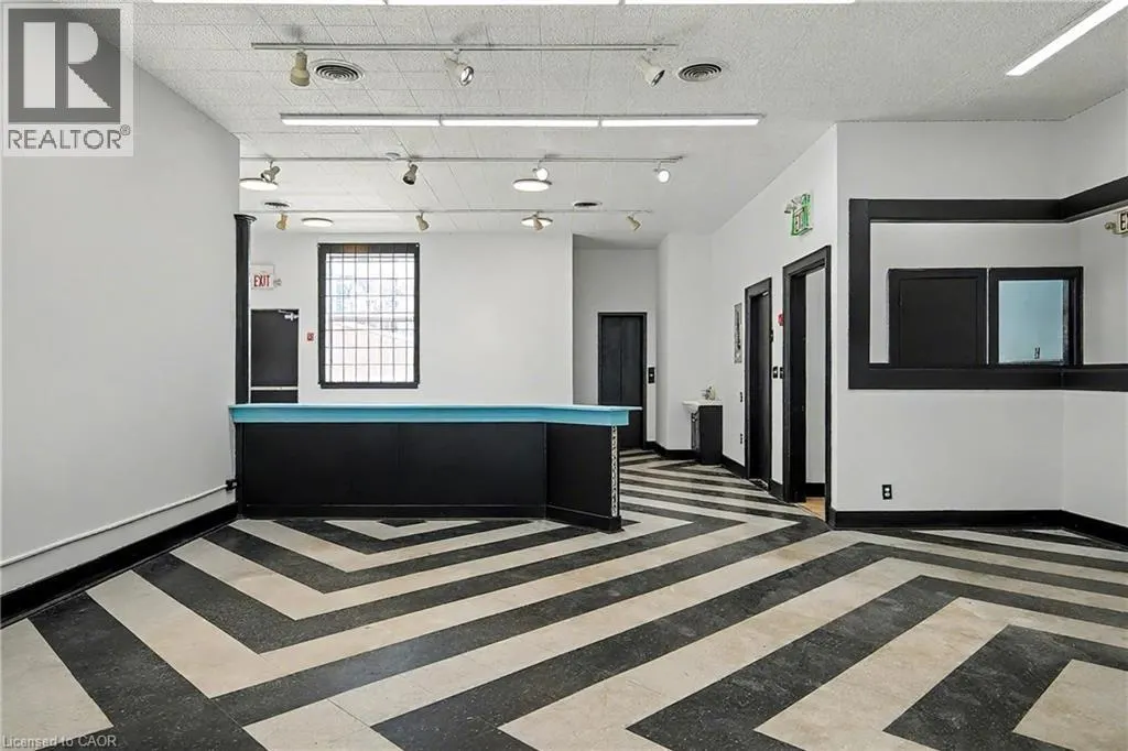 19 KING Street E Unit# 2, #2