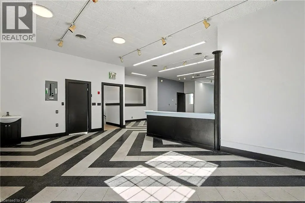 19 KING Street E Unit# 2, #2