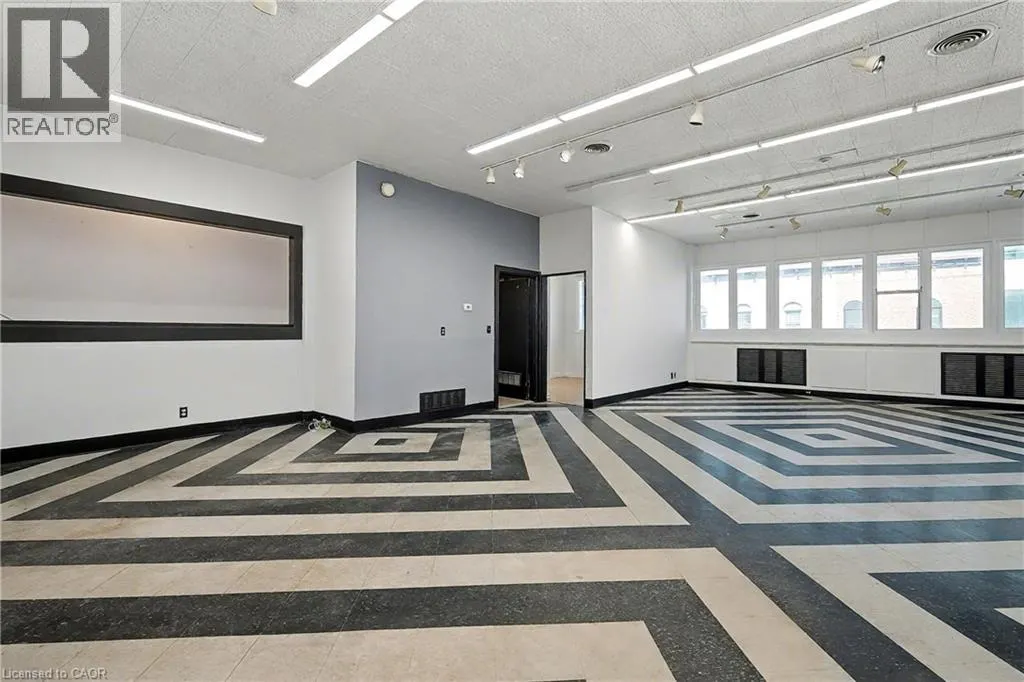 19 KING Street E Unit# 2, #2