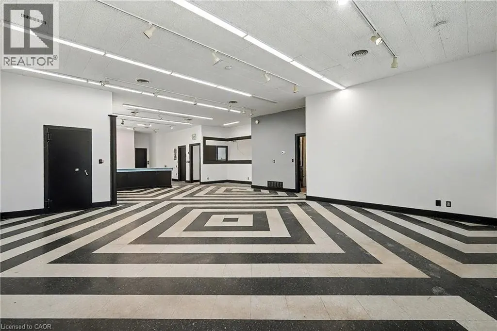 19 KING Street E Unit# 2, #2