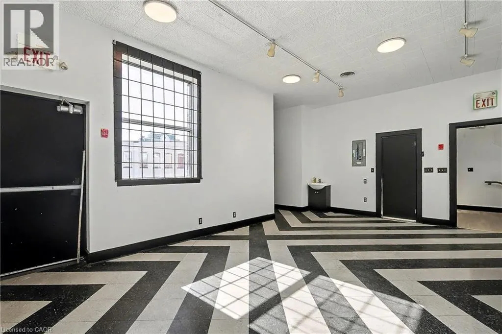 19 KING Street E Unit# 2, #2