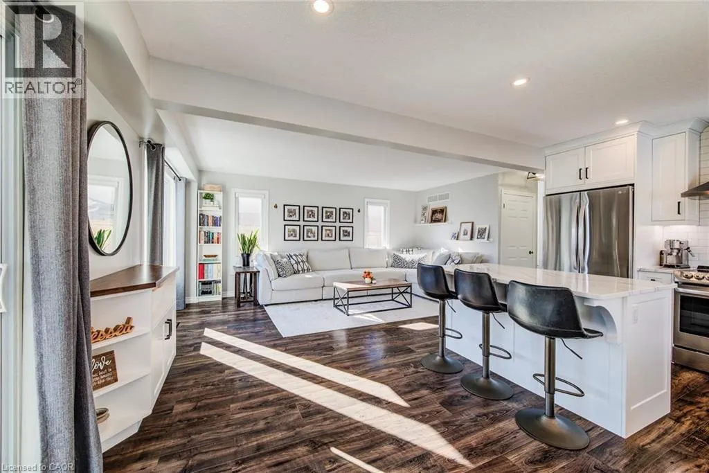 354 FENNEL Street