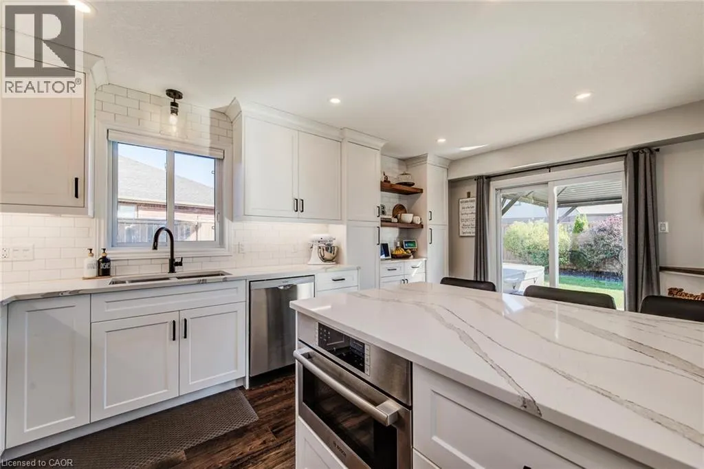 354 FENNEL Street