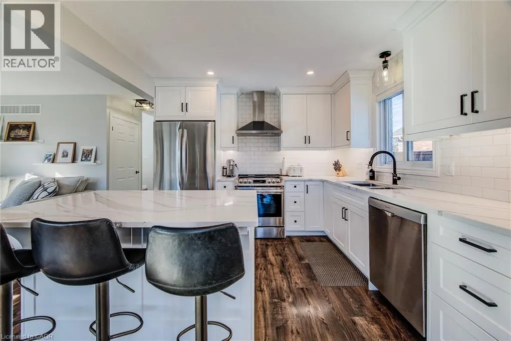 354 FENNEL Street