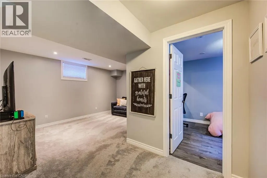 354 FENNEL Street