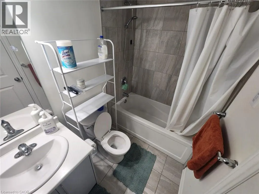 235 CHAPEL HILL Drive Unit# 33, #33