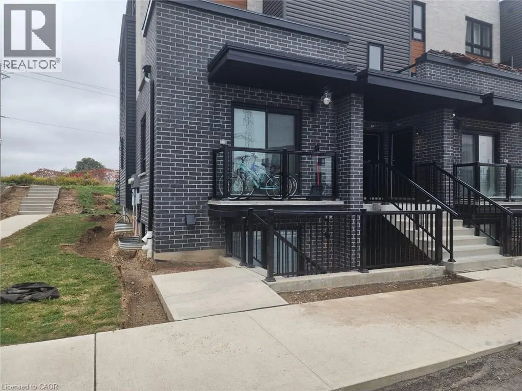 235 CHAPEL HILL Drive Unit# 33, #33