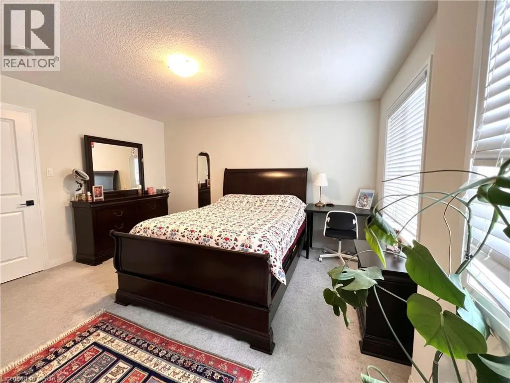 13 DRESSER Lane