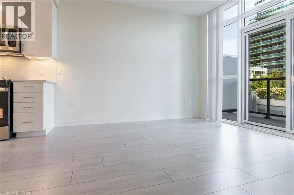 38 ANNIE CRAIG Drive Unit# 401, #401
