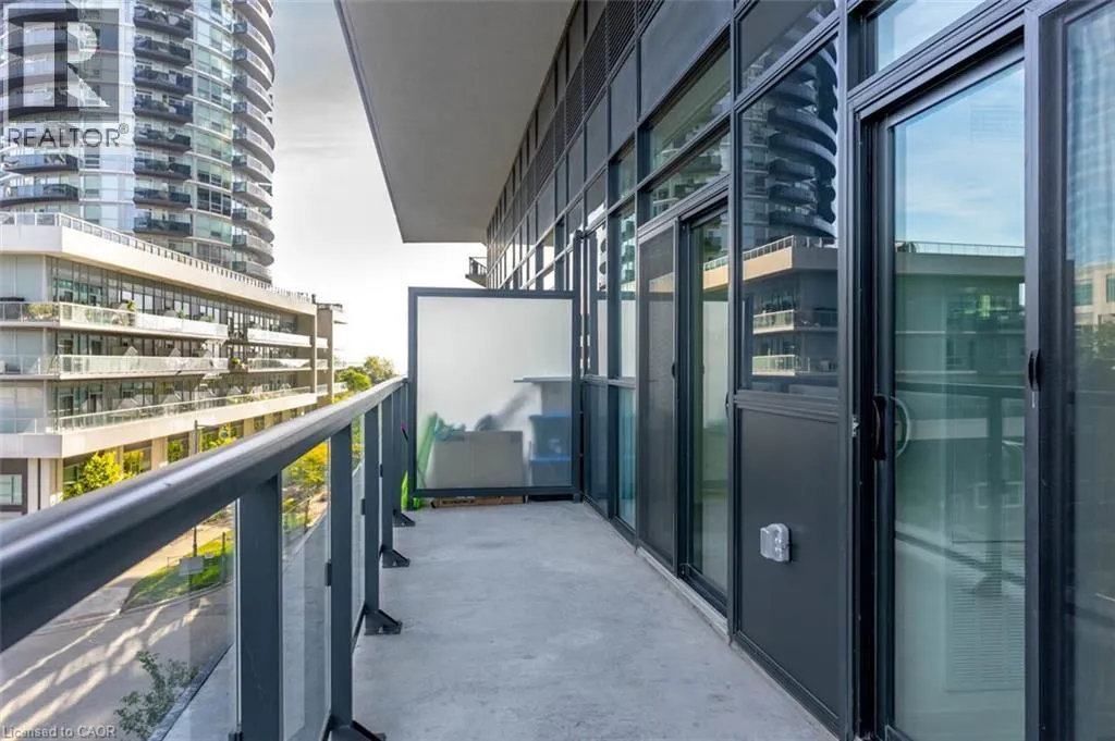 38 ANNIE CRAIG Drive Unit# 401, #401