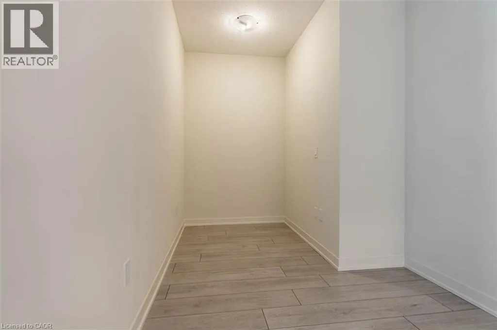 38 ANNIE CRAIG Drive Unit# 401, #401