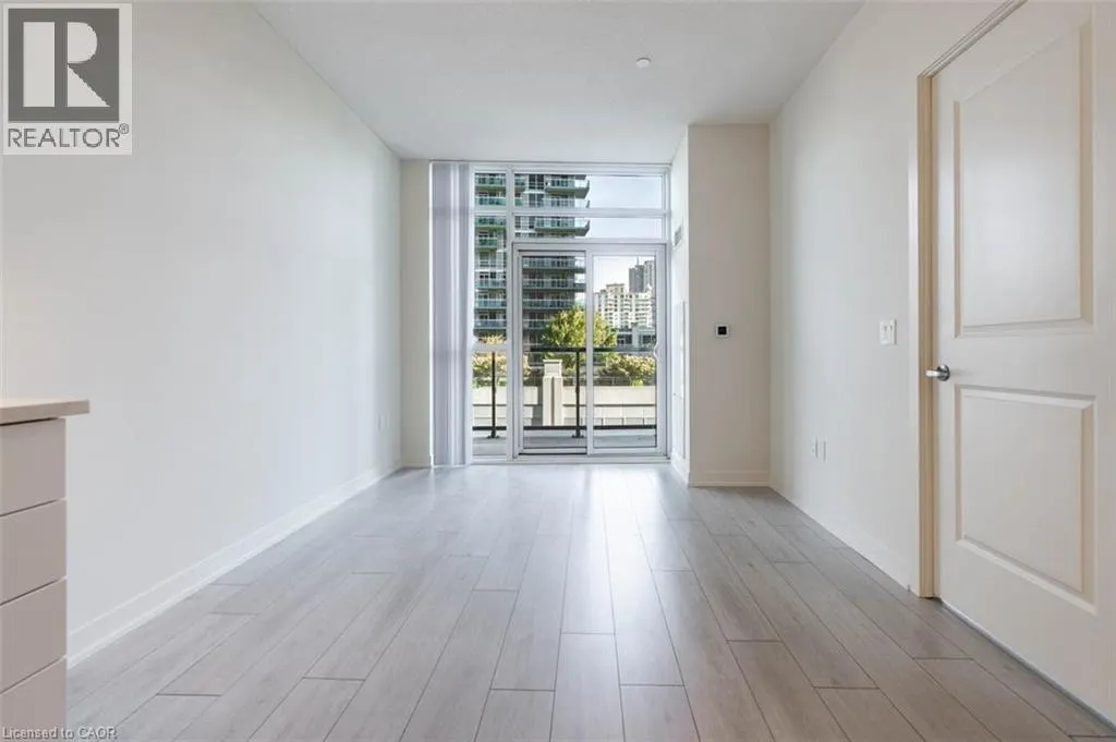 38 ANNIE CRAIG Drive Unit# 401, #401