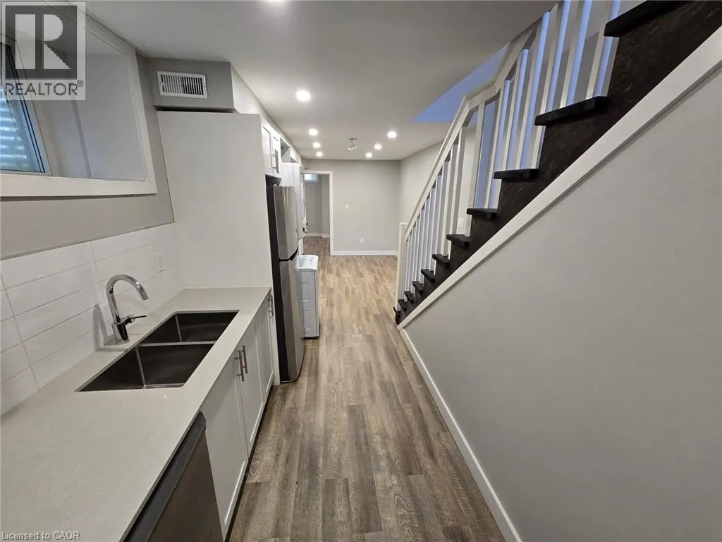 102 WELLINGTON Street N Unit# 1, #1