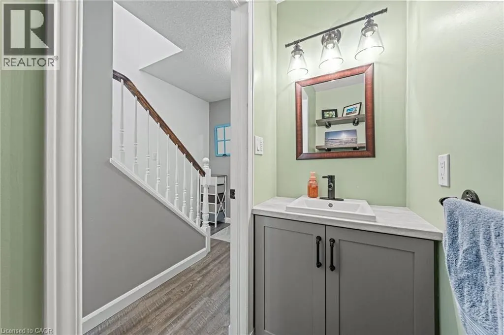 21 GRAYSTONE Court