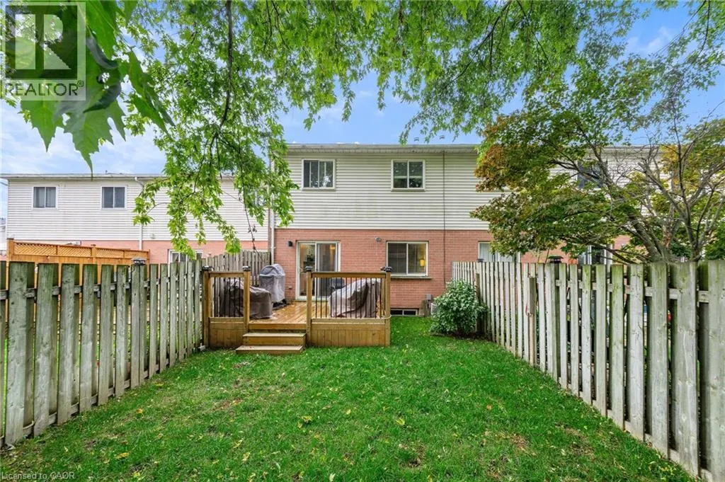 21 GRAYSTONE Court
