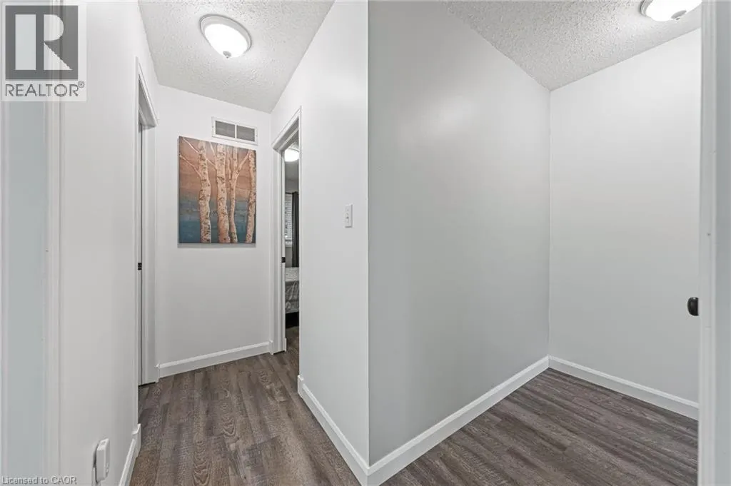 21 GRAYSTONE Court