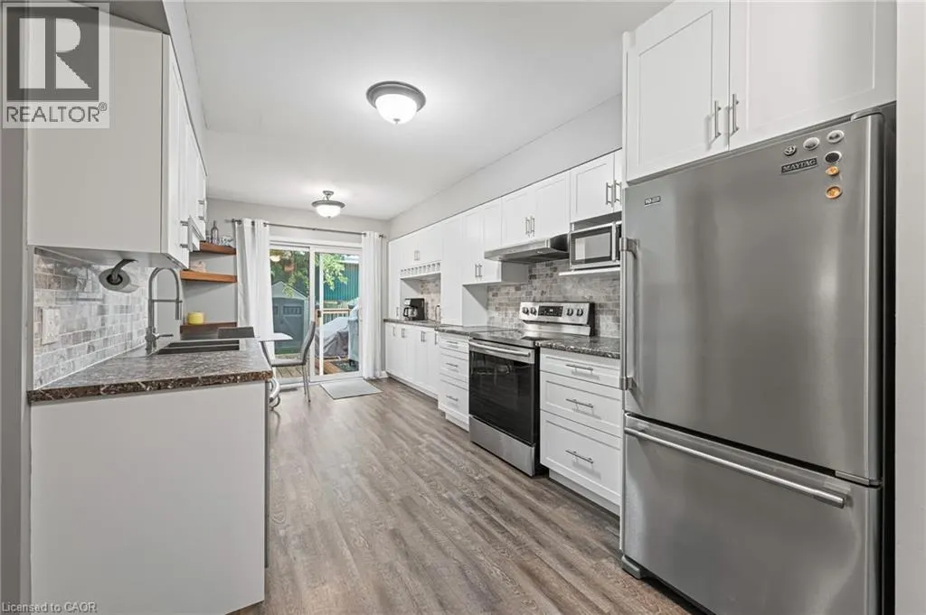 21 GRAYSTONE Court