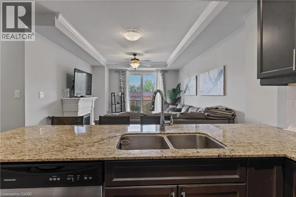 539 BELMONT Avenue W Unit# 210, #210