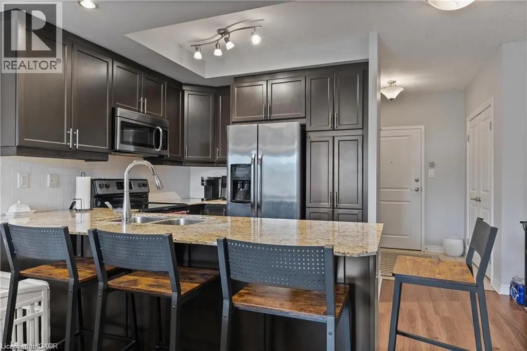 539 BELMONT Avenue W Unit# 210, #210