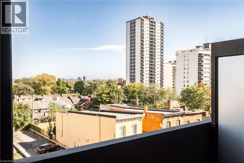 15 QUEEN Street S Unit# 401, #401