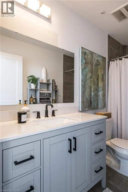 15 QUEEN Street S Unit# 401, #401
