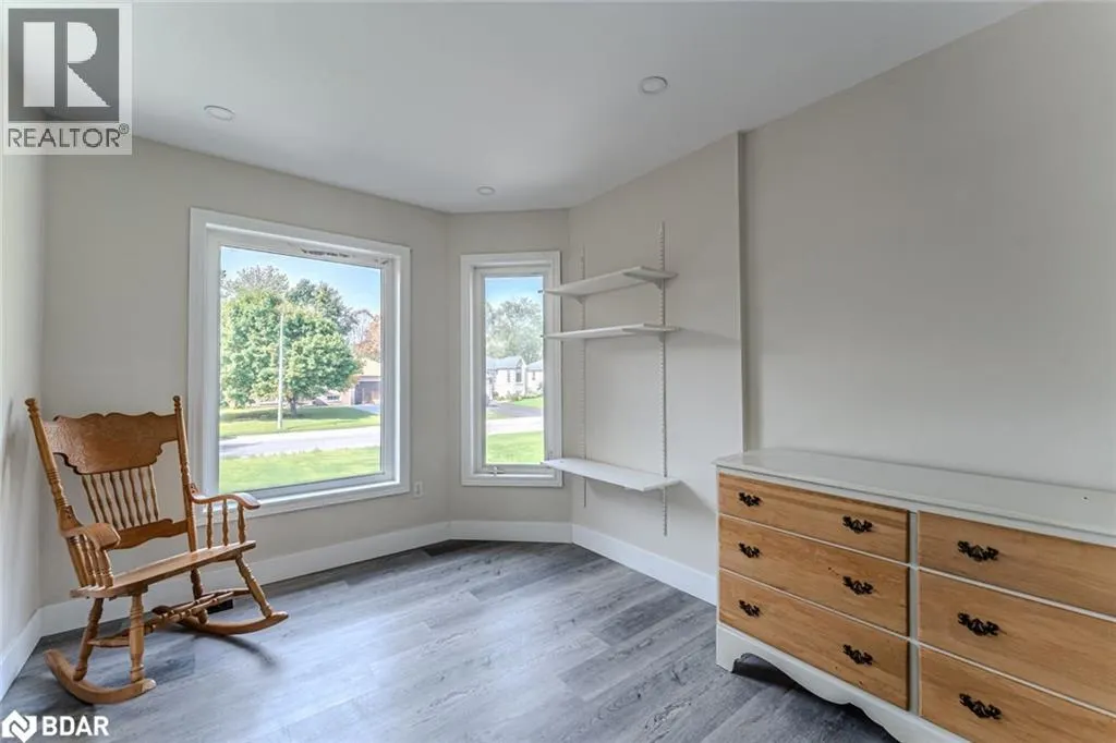 29 SILVER BIRCH Avenue