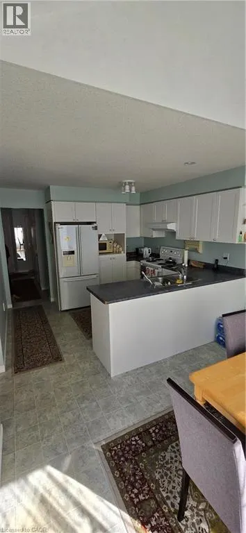 75 WOOD GROVE Crescent