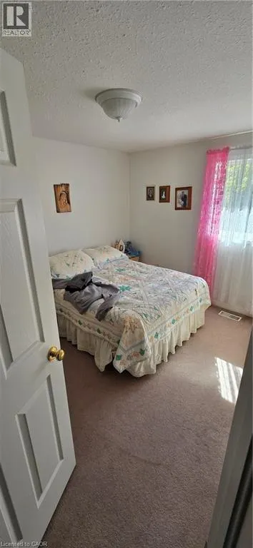 75 WOOD GROVE Crescent