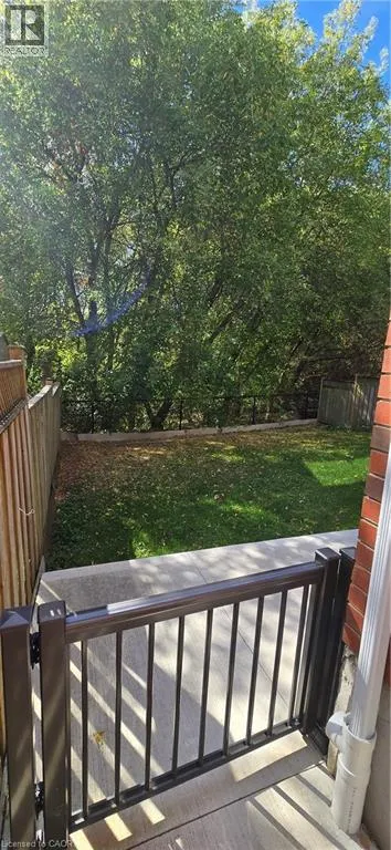 75 WOOD GROVE Crescent