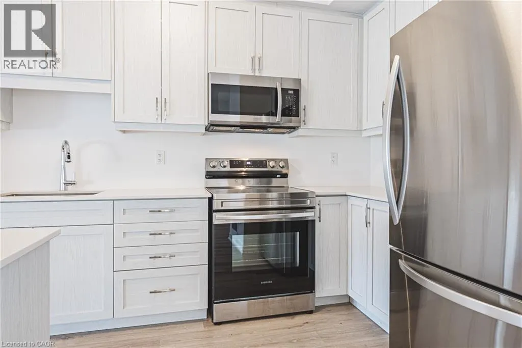 461 BLACKBURN Drive Unit# 5, #5