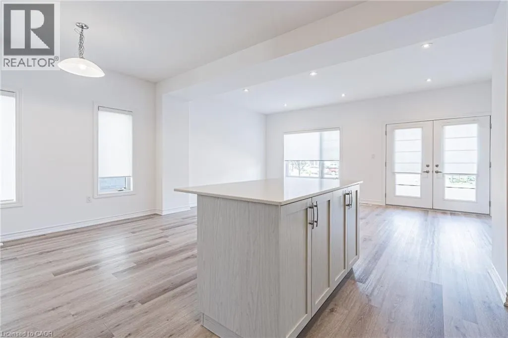461 BLACKBURN Drive Unit# 5, #5