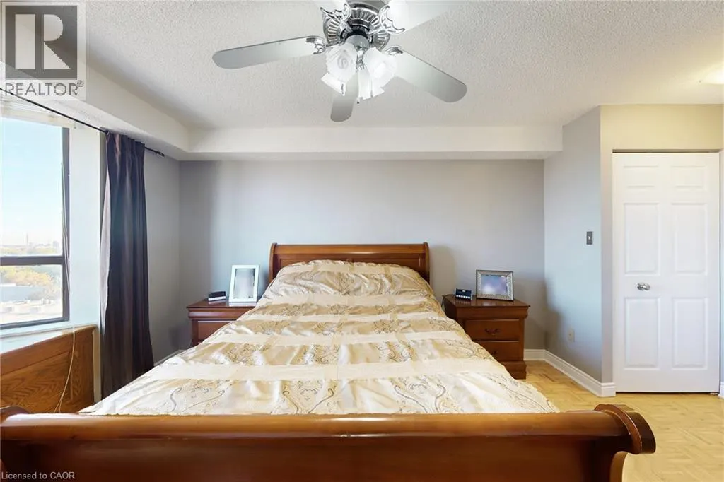 432 MAIN Street Unit# 1002, #1002