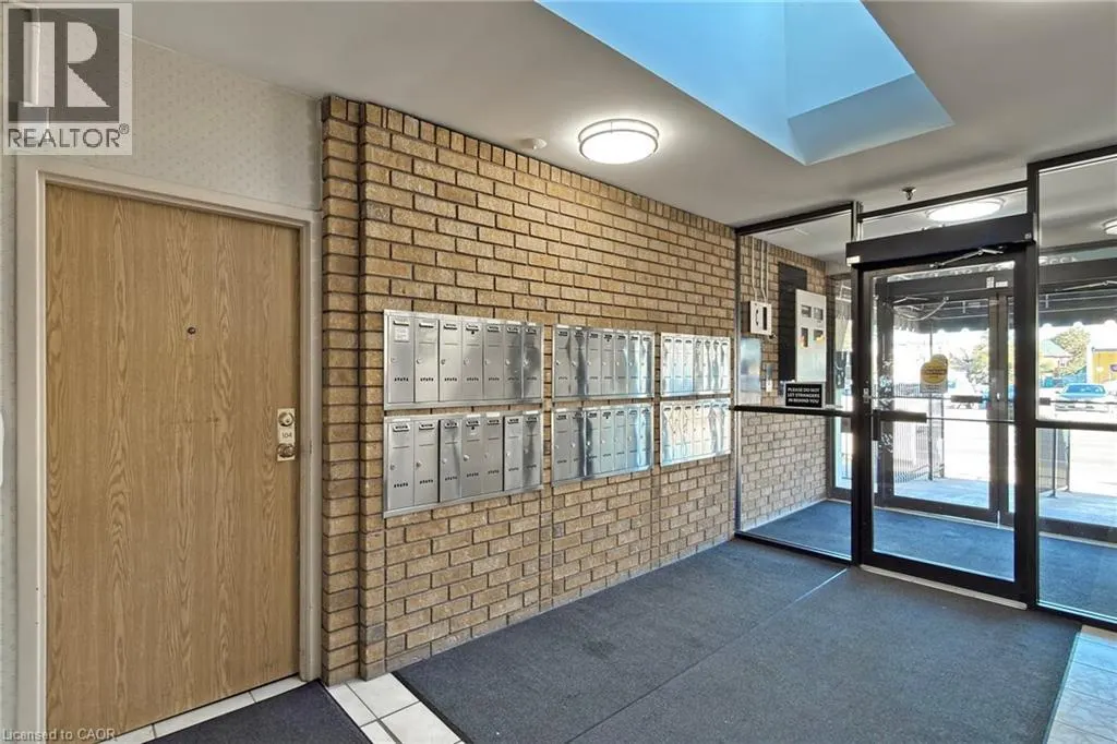 432 MAIN Street Unit# 1002, #1002