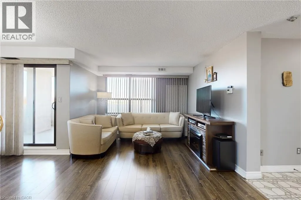 432 MAIN Street Unit# 1002, #1002