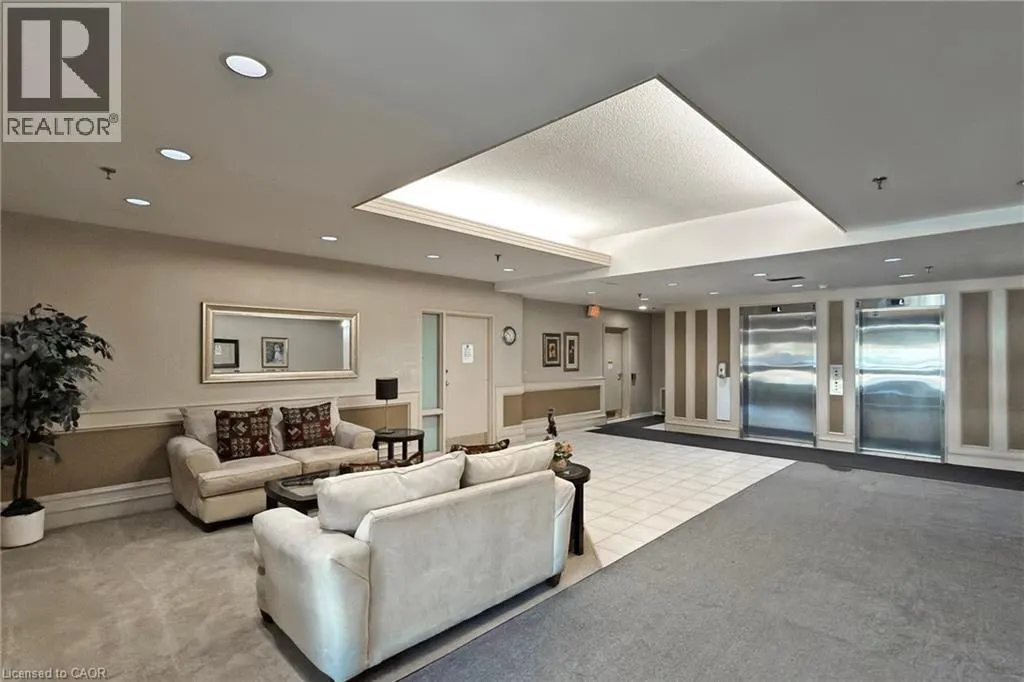 432 MAIN Street Unit# 1002, #1002