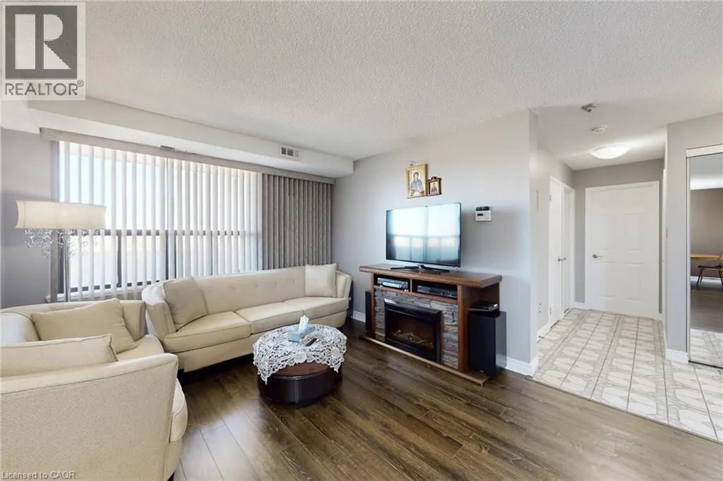 432 MAIN Street Unit# 1002, #1002