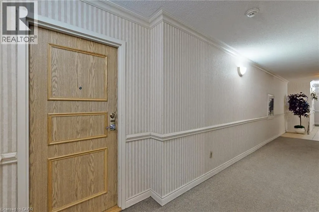 432 MAIN Street Unit# 1002, #1002