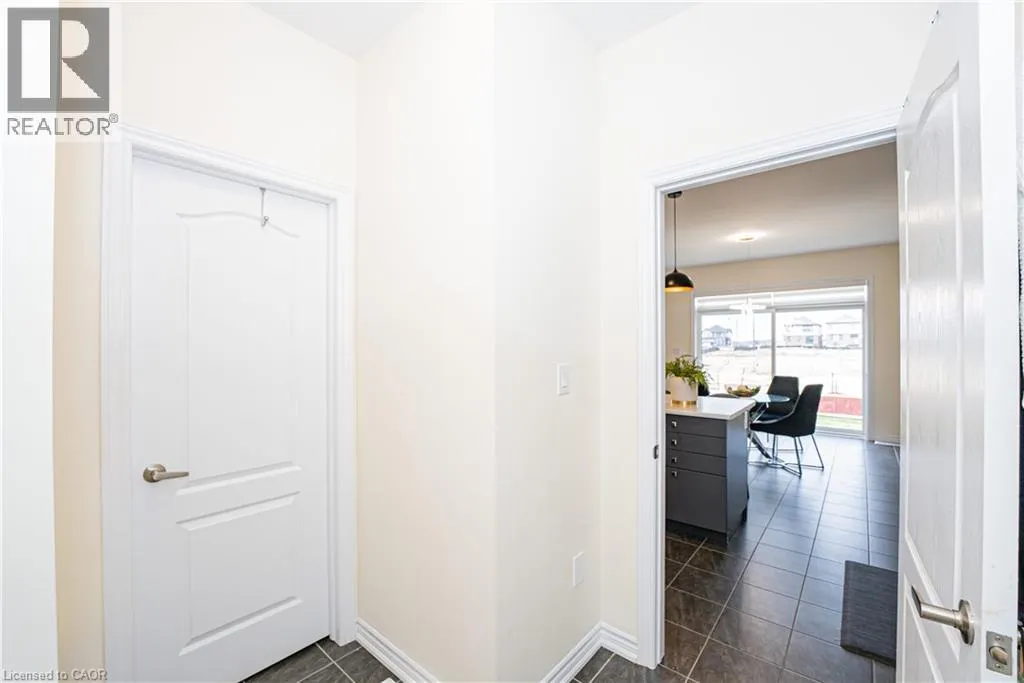 22 OAKTREE Drive