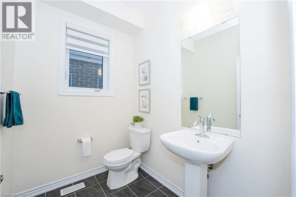 22 OAKTREE Drive